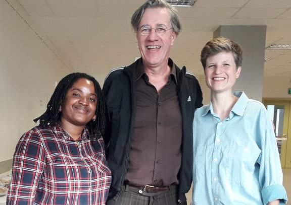 Nadia April (Women‘s Leadership Centre Namibia), Rupert Haag (Queeramnesty) und Franza Drechsel (Rosa-Luxemburg-Stiftung)